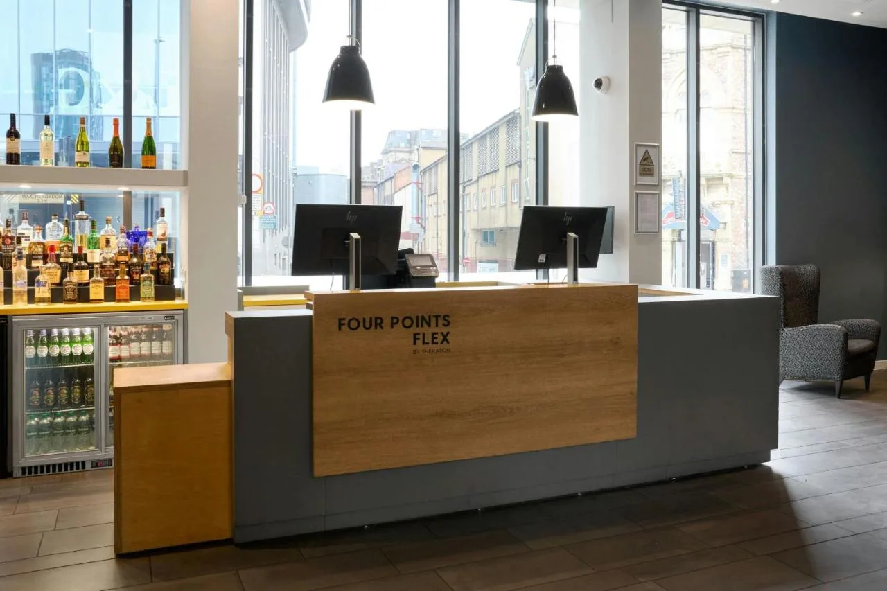 Four Points bar with drinks at the Cardiff city centre hotel